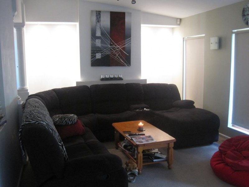 2 Savage Street, Pakenham VIC 3810