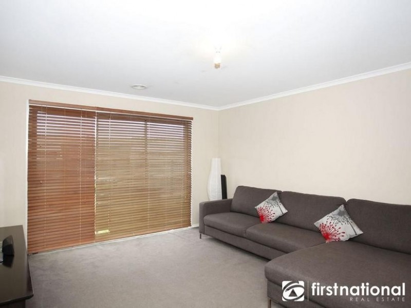 28 Walnut Way, Pakenham VIC 3810