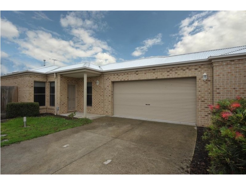 3/21 Rogers Street, Pakenham VIC 3810