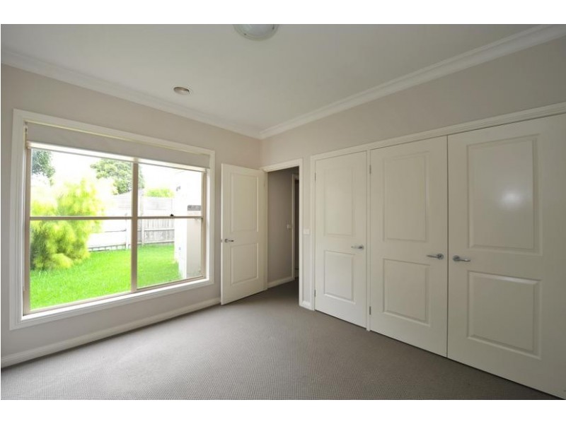 3/21 Rogers Street, Pakenham VIC 3810