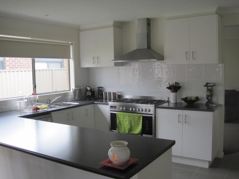 10 Keating Street, Pakenham VIC 3810