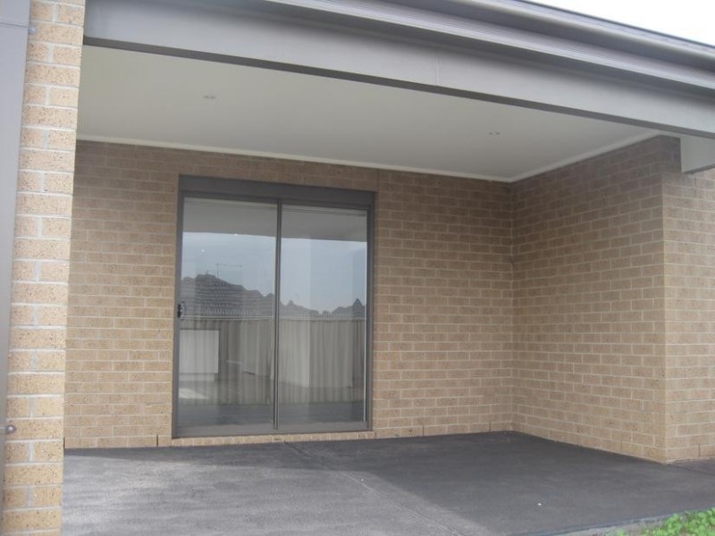 10 Keating Street, Pakenham VIC 3810