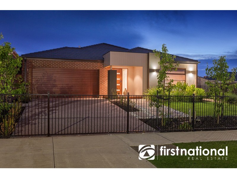 28 Emu Bush Drive, Cranbourne West VIC 3977
