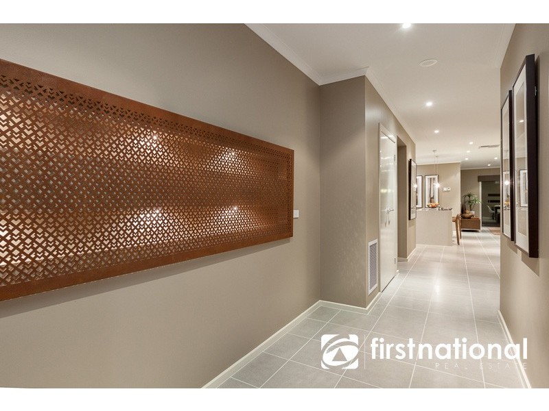 28 Emu Bush Drive, Cranbourne West VIC 3977