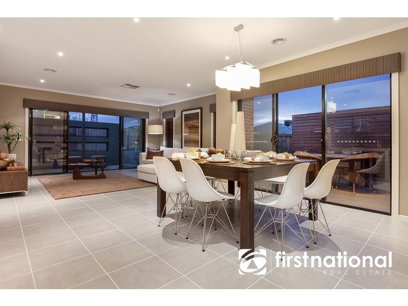 28 Emu Bush Drive, Cranbourne West VIC 3977