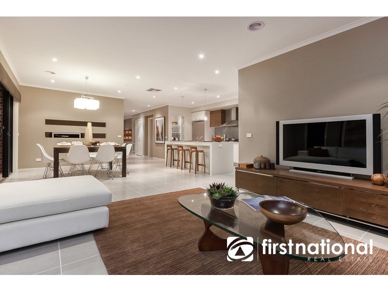 28 Emu Bush Drive, Cranbourne West VIC 3977