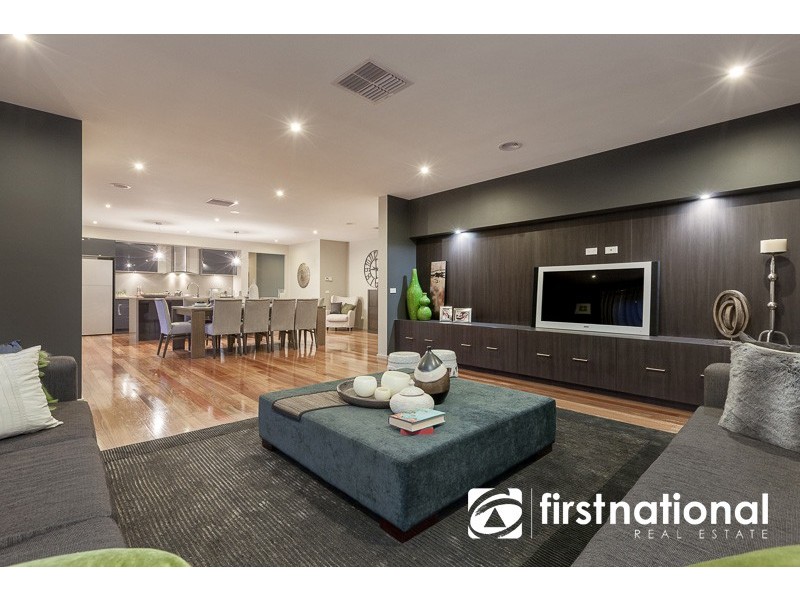 30 Emu Bush Drive, Cranbourne West VIC 3977