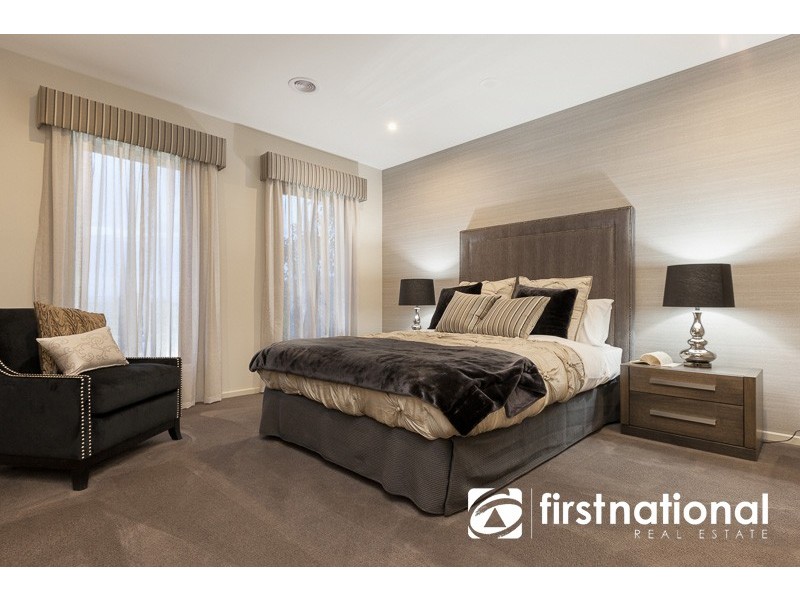 30 Emu Bush Drive, Cranbourne West VIC 3977