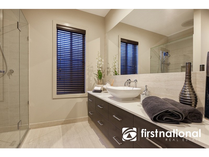 30 Emu Bush Drive, Cranbourne West VIC 3977