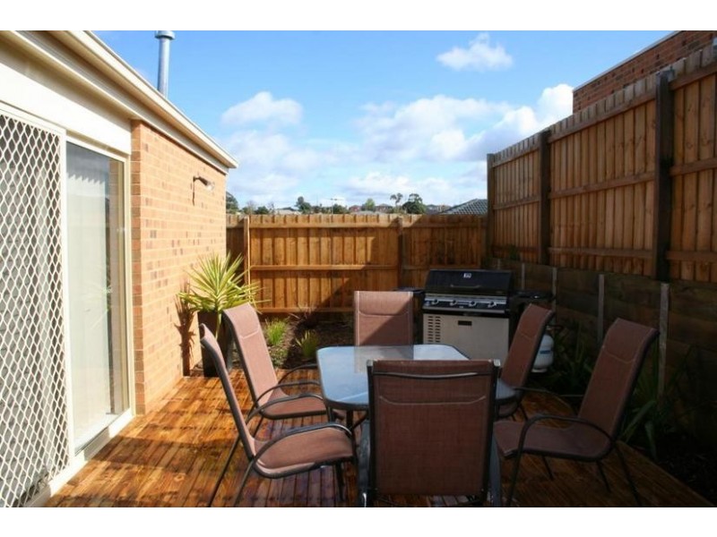 19/18 Ben Drive, Pakenham VIC 3810