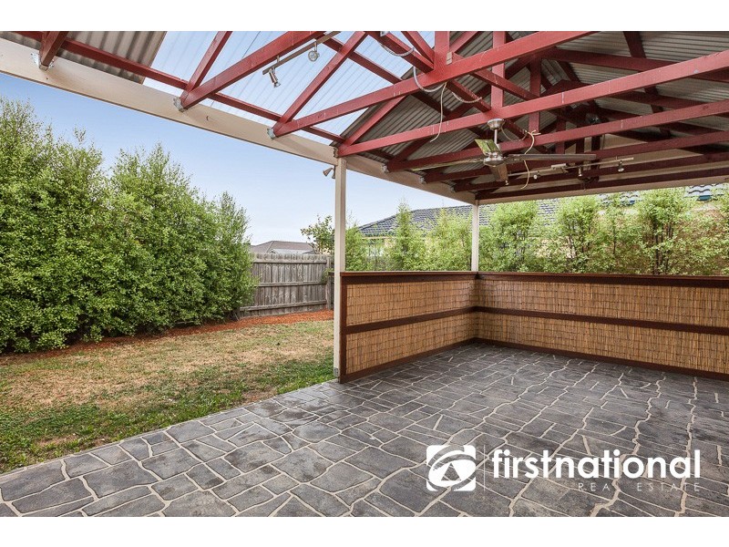 94 Sandalwood Drive, Pakenham VIC 3810