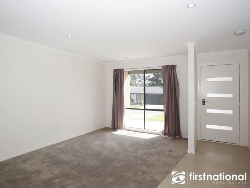 7 Doonie Way, Pakenham VIC 3810