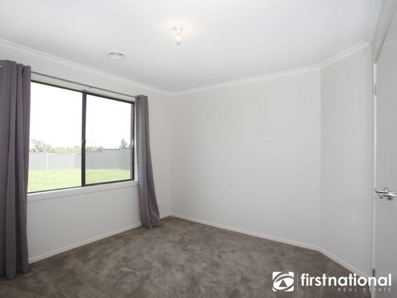 7 Doonie Way, Pakenham VIC 3810