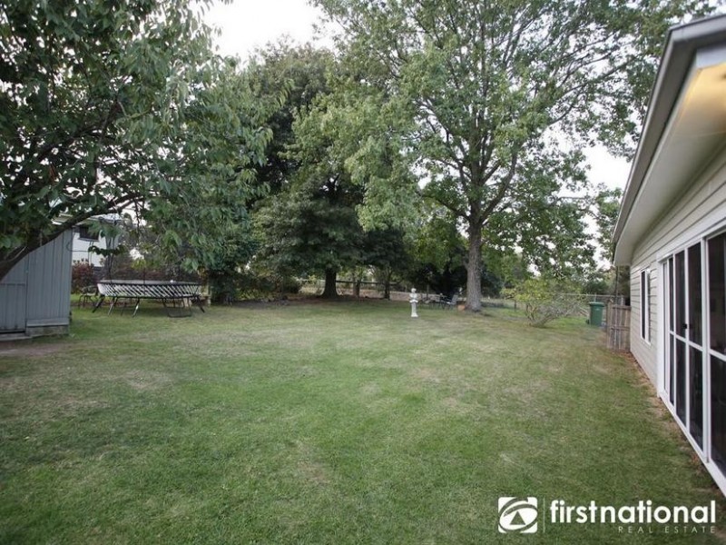 33 Garfield Road, Garfield VIC 3814