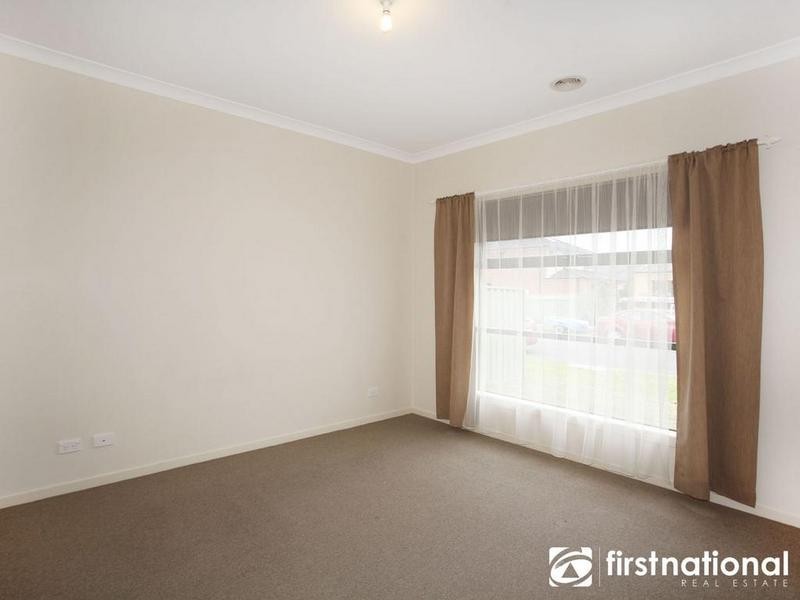 4 Cohens Way, Pakenham VIC 3810