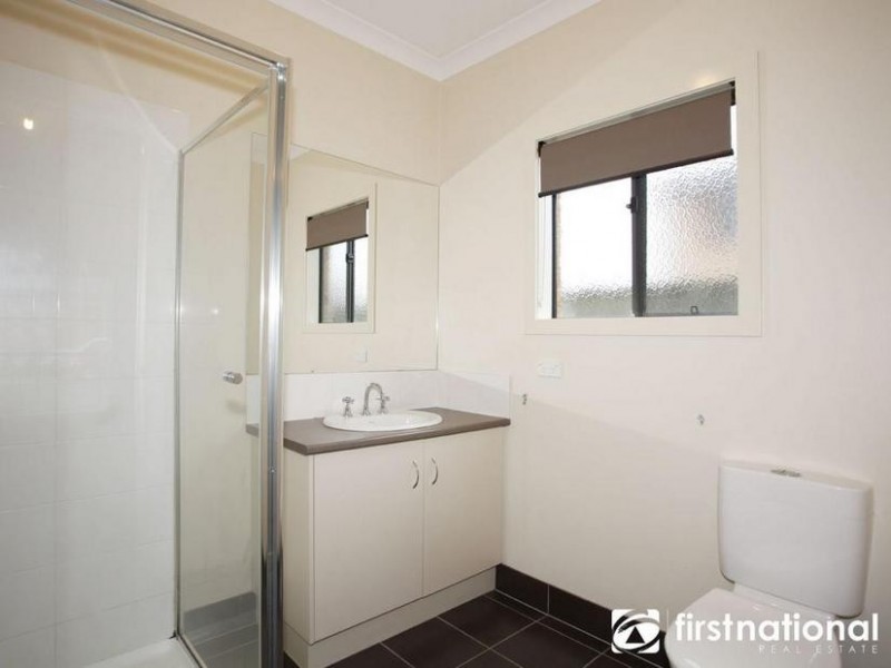 4 Cohens Way, Pakenham VIC 3810