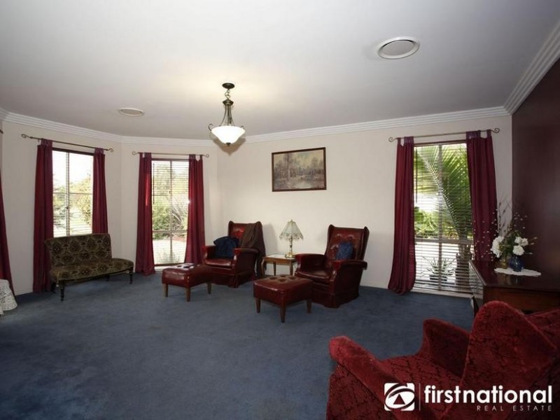 51 Hartland Circuit, Pakenham VIC 3810