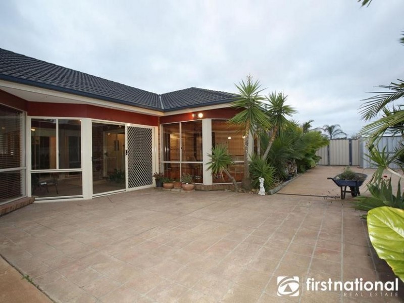 51 Hartland Circuit, Pakenham VIC 3810