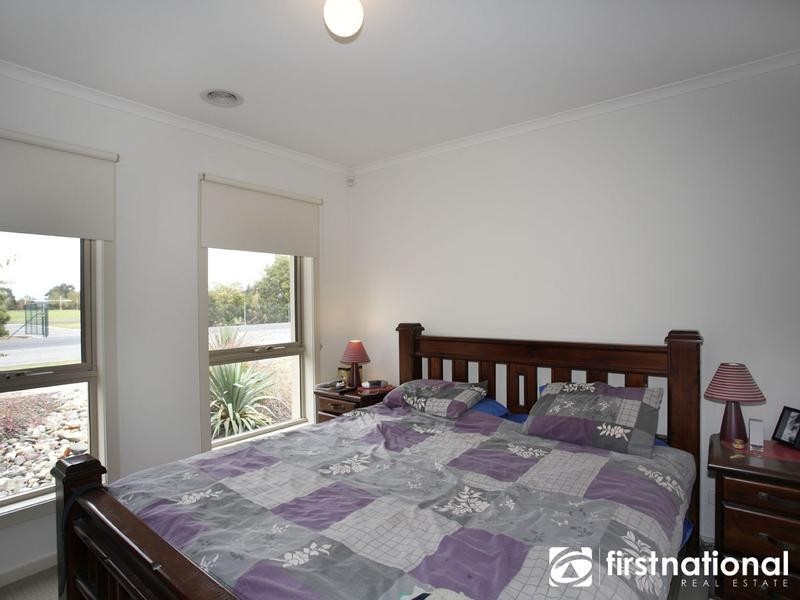 53 Syme Road, Pakenham VIC 3810