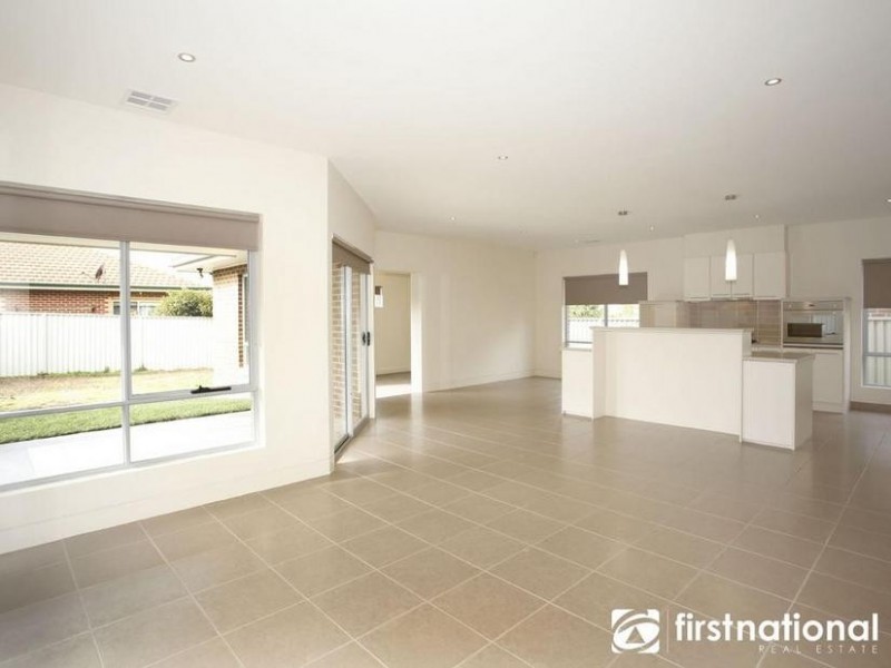 12 Arbour Rise, Pakenham VIC 3810