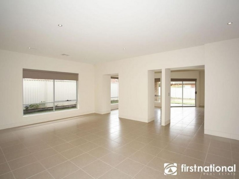 12 Arbour Rise, Pakenham VIC 3810