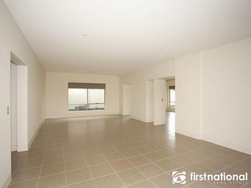 12 Arbour Rise, Pakenham VIC 3810