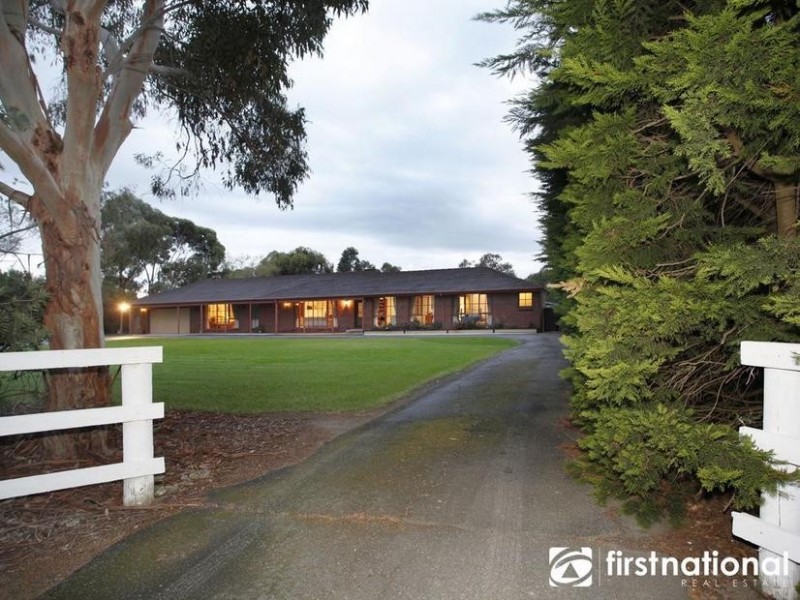 33 Home Road, Nar Nar Goon VIC 3812