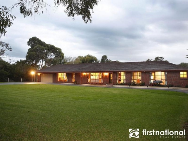 33 Home Rd, Nar Nar Goon VIC 3812