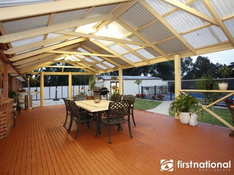 33 Home Rd, Nar Nar Goon VIC 3812