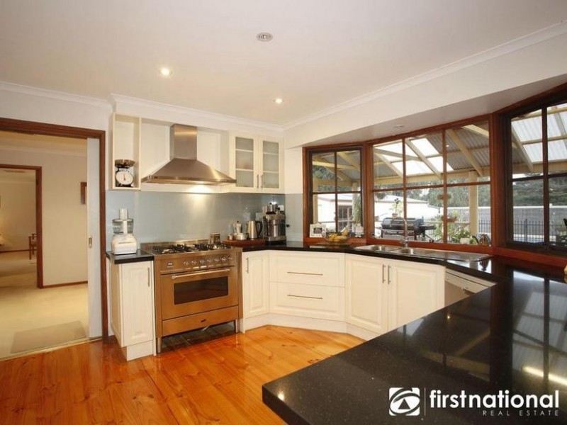 33 Home Rd, Nar Nar Goon VIC 3812