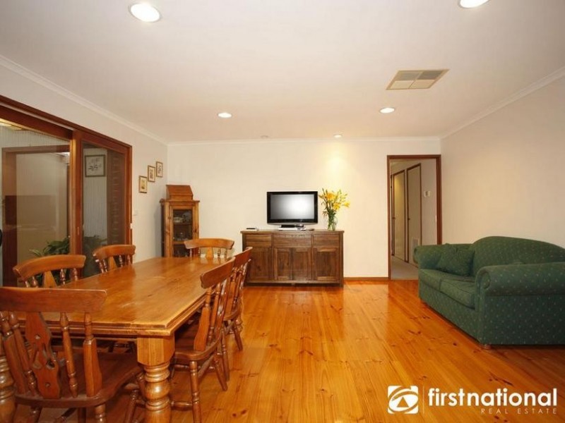 33 Home Rd, Nar Nar Goon VIC 3812