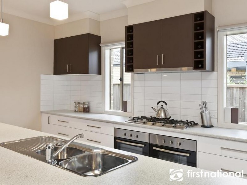 14 McAuley Avenue, Pakenham VIC 3810