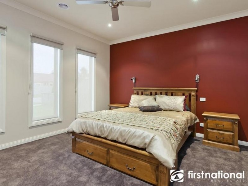 14 McAuley Avenue, Pakenham VIC 3810