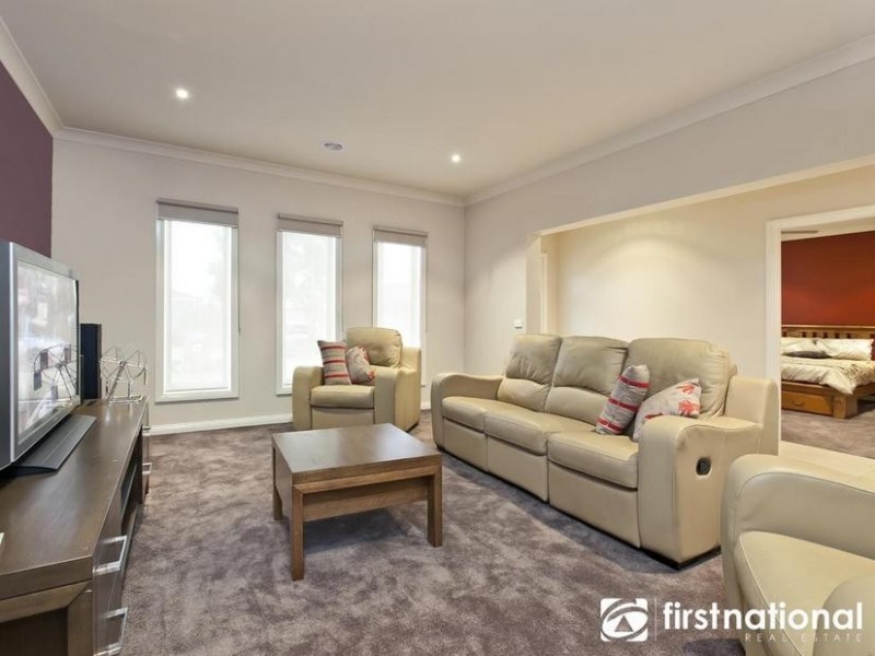 14 McAuley Avenue, Pakenham VIC 3810