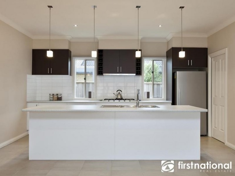 14 McAuley Avenue, Pakenham VIC 3810