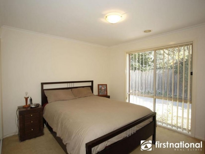 2/4 Jamieson Court, Pakenham VIC 3810