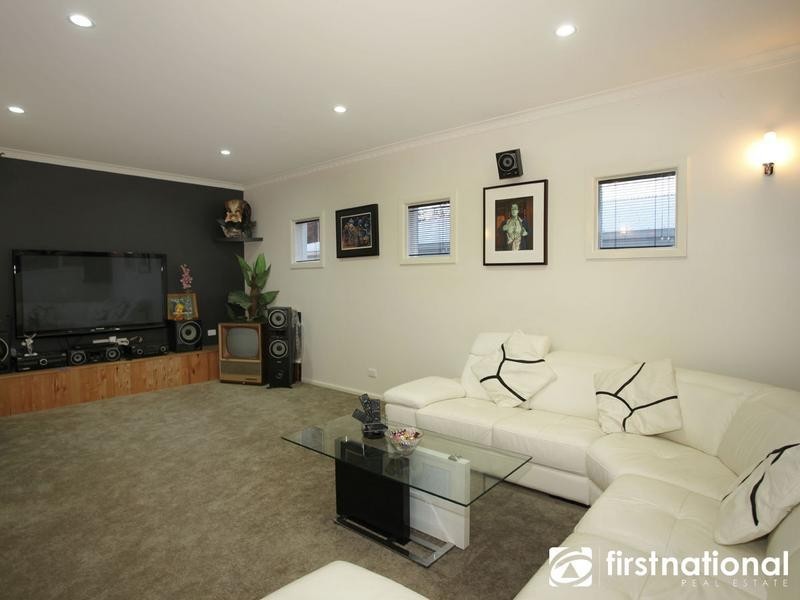 2 Royanne Close, Bunyip VIC 3815