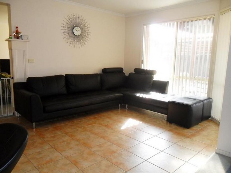 9 Blackmore Close, Pakenham VIC 3810