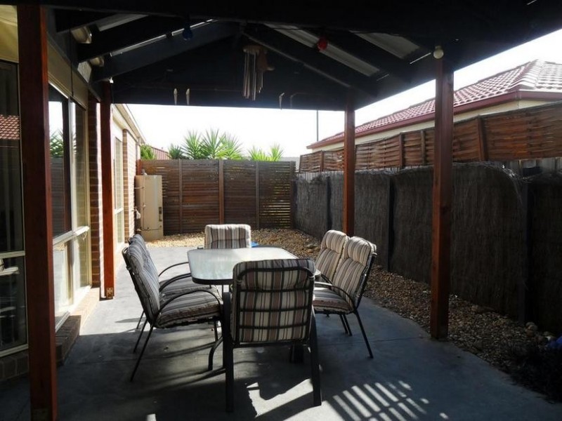 9 Blackmore Close, Pakenham VIC 3810