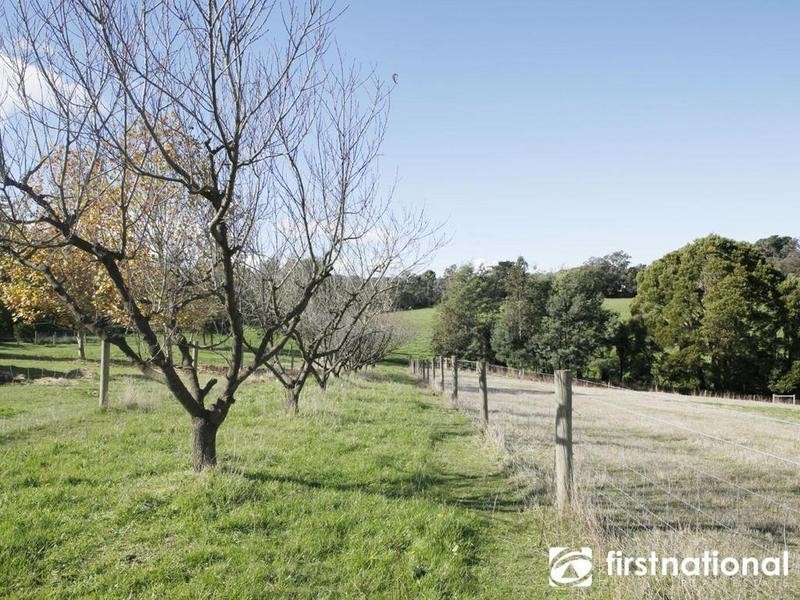 30 Harvie Road, Pakenham Upper VIC 3810