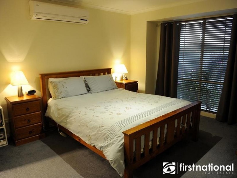 11 Wallangara Drive, Pakenham VIC 3810