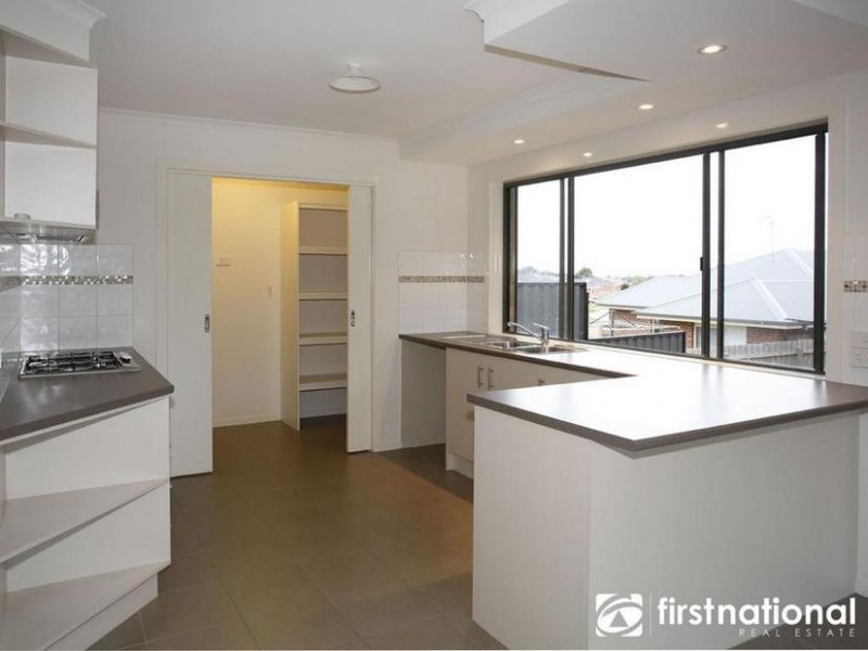 24 Windermere Boulevard, Pakenham VIC 3810