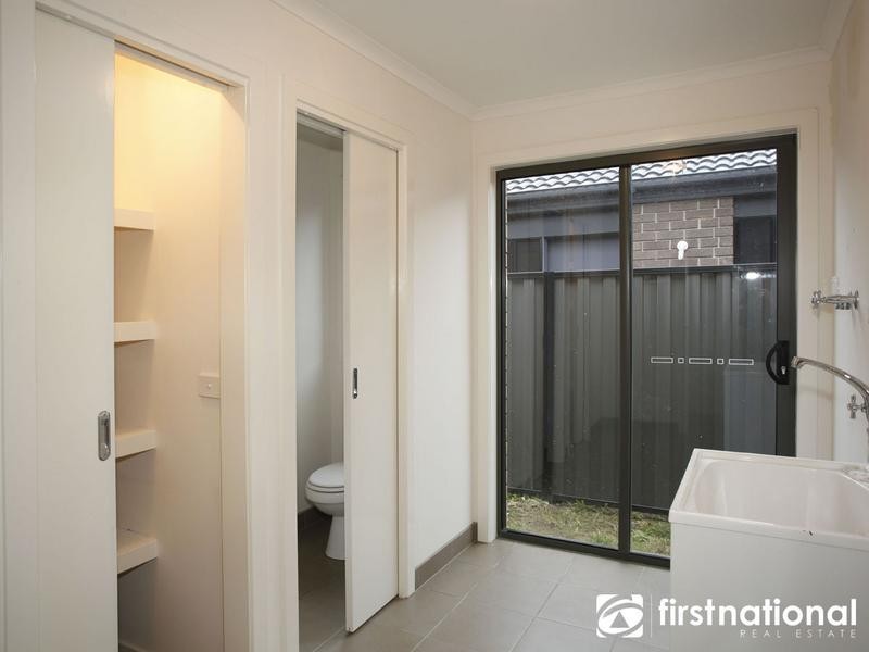 24 Windermere Boulevard, Pakenham VIC 3810