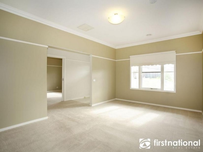 23 Adrian Drive, Pakenham VIC 3810