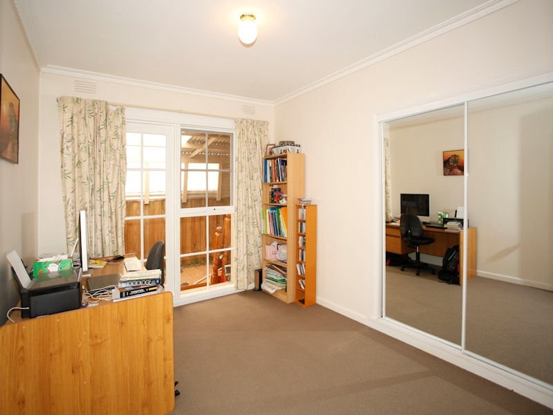 6 Thomas Street, Pakenham VIC 3810