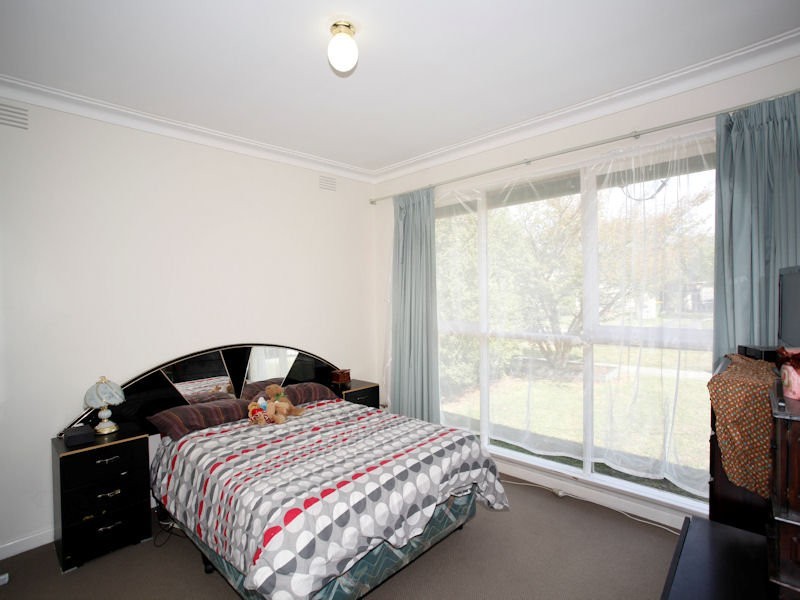 6 Thomas Street, Pakenham VIC 3810