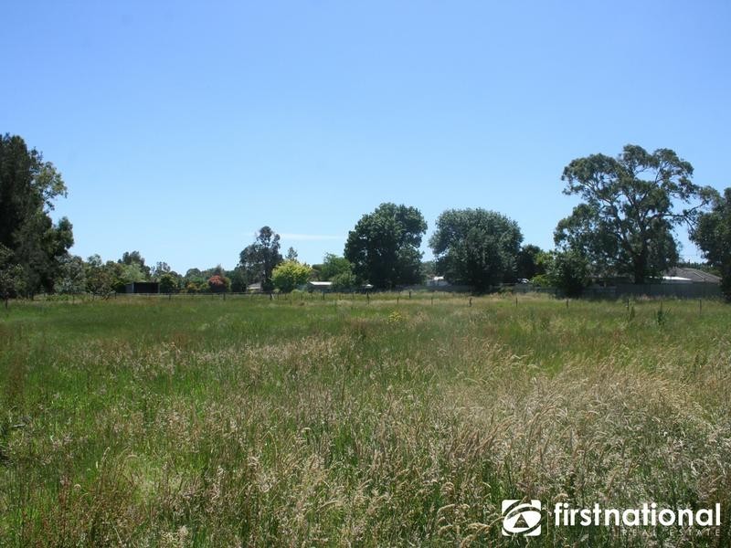 45 Main St, Nar Nar Goon VIC 3812