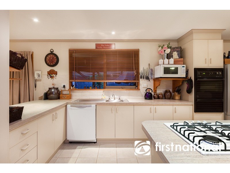 4 Bastow Close, Pakenham VIC 3810