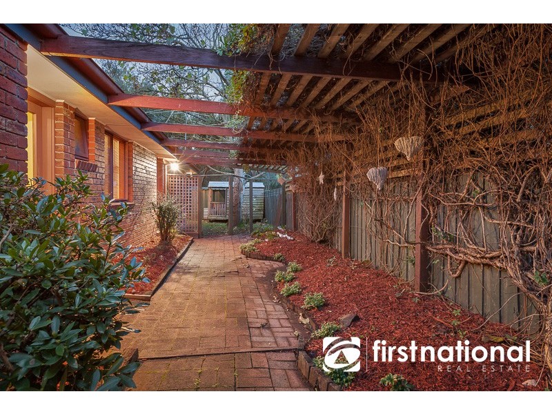 4 Bastow Close, Pakenham VIC 3810