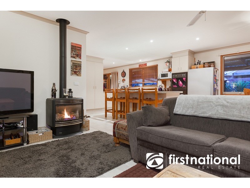 4 Bastow Close, Pakenham VIC 3810